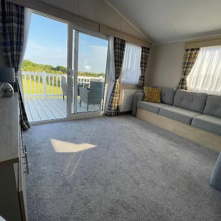 Πάρκο διακοπών Newperran 102 - 2 Bedroom Country & Valley View Caravan Cubert